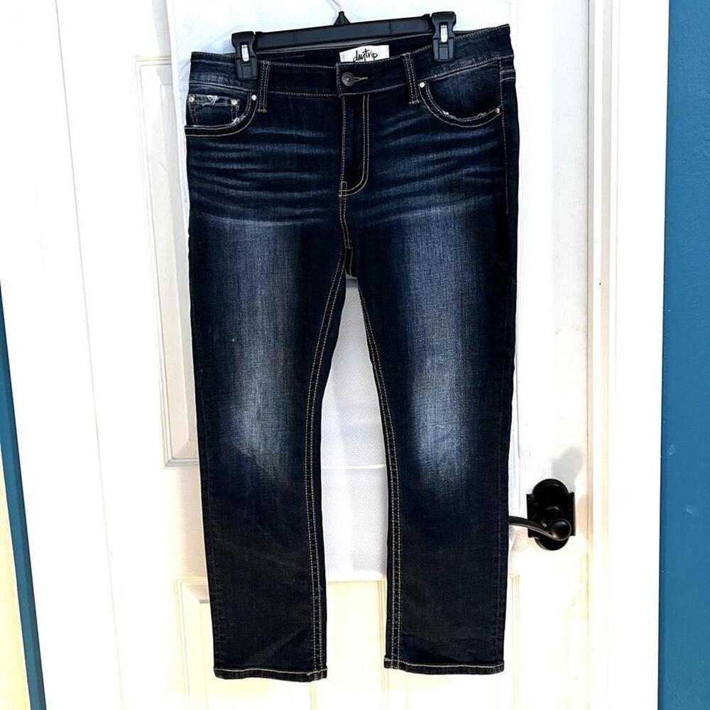 Daytrip Jeans, Size 30, Dark wash, distressed, stretch denim, casual, everyday w